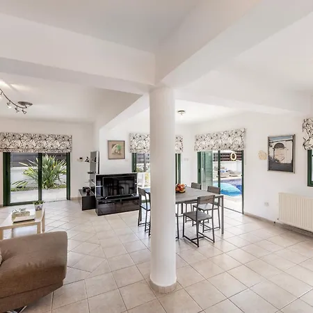 Eftihia Holiday home *