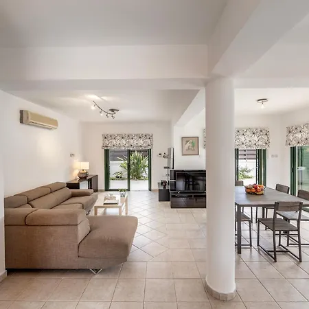 Eftihia * بروتاراس