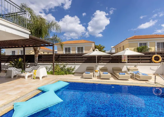 Eftihia * פרוטאראס