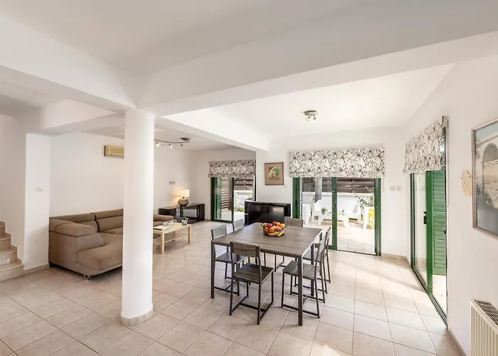 Eftihia בית נופש