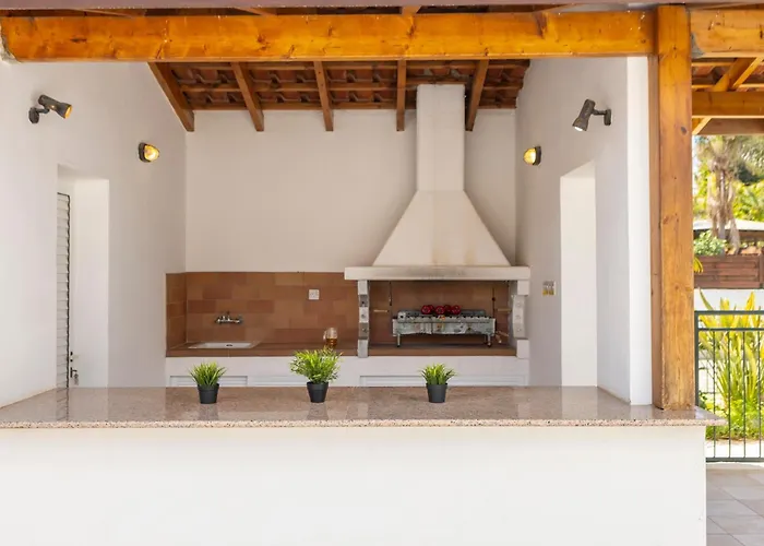 Eftihia * פרוטאראס