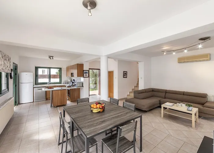 בית נופש Eftihia פרוטאראס