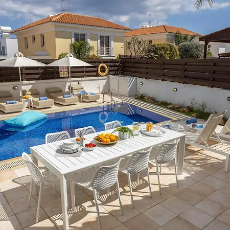 Eftihia Casa de Férias Protaras